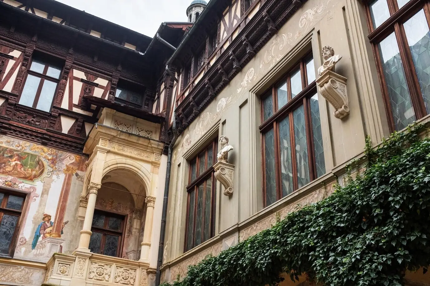 Blick auf das Schloss Pelisor in Rumänien